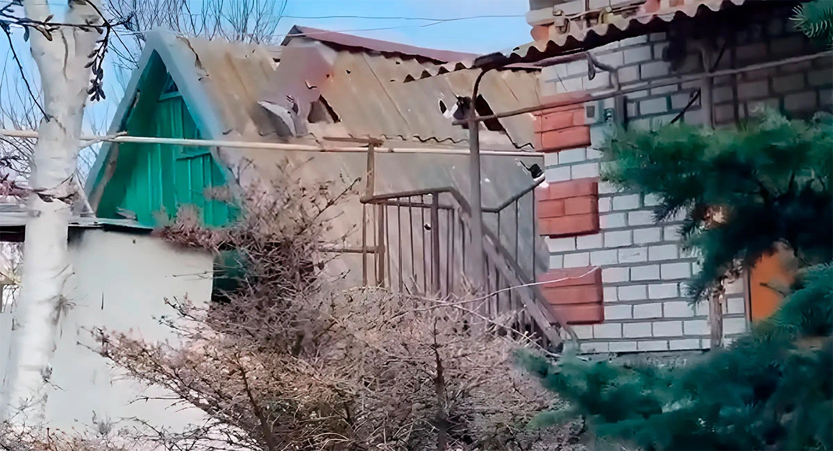 Армія РФ завдала удару по одному з районів Херсона. ВІДЕО