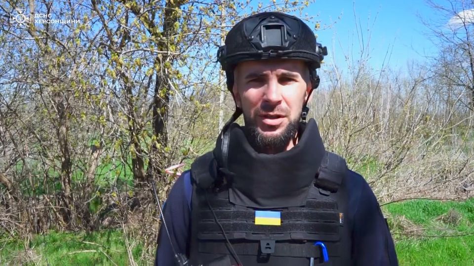 Клопітка праця піротехніків ДСНС України на Херсонщині!

Велика кількість людей,