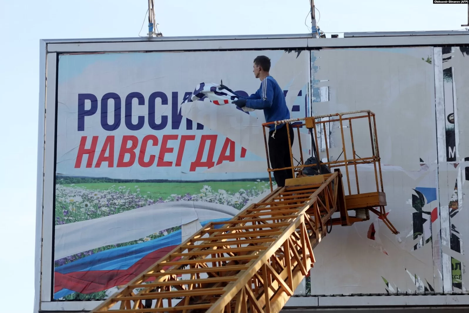 Росіяни відмовляють у безплатному житлі переселенцям з Херсонщини, які відвідували окуповану територію області після “евакуації”