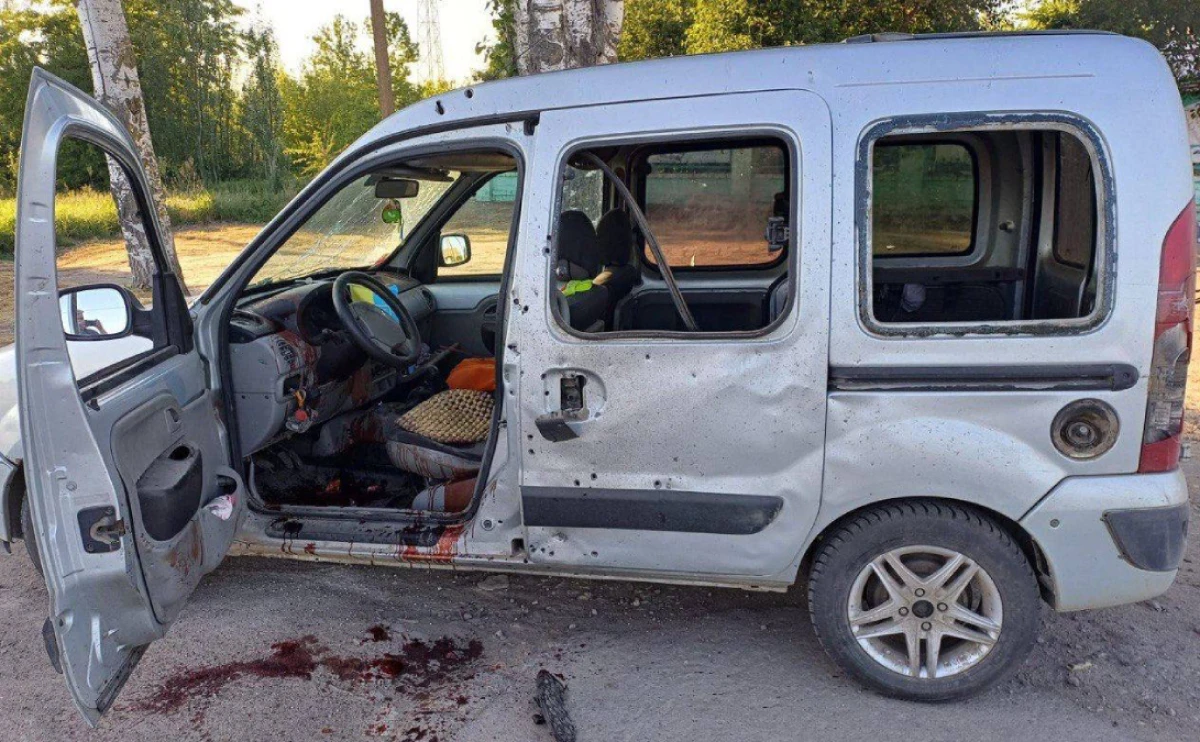 Військові РФ скинули вибухівку з безпілотника на автівку начальника Новотроїцької СВА
