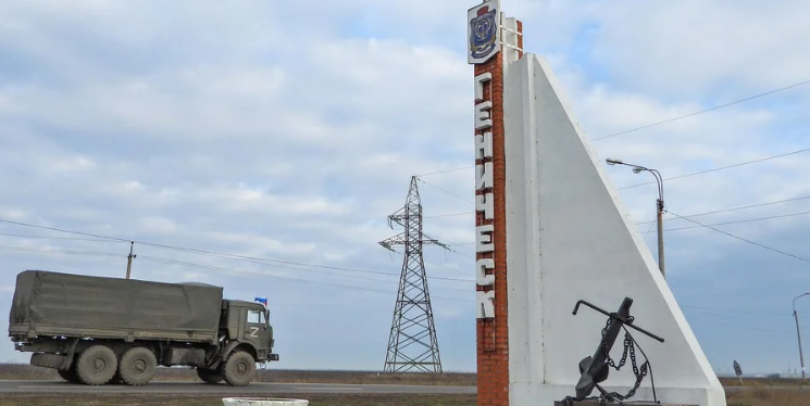 російський “журналіст” розповів, як живе окупований Генічеськ