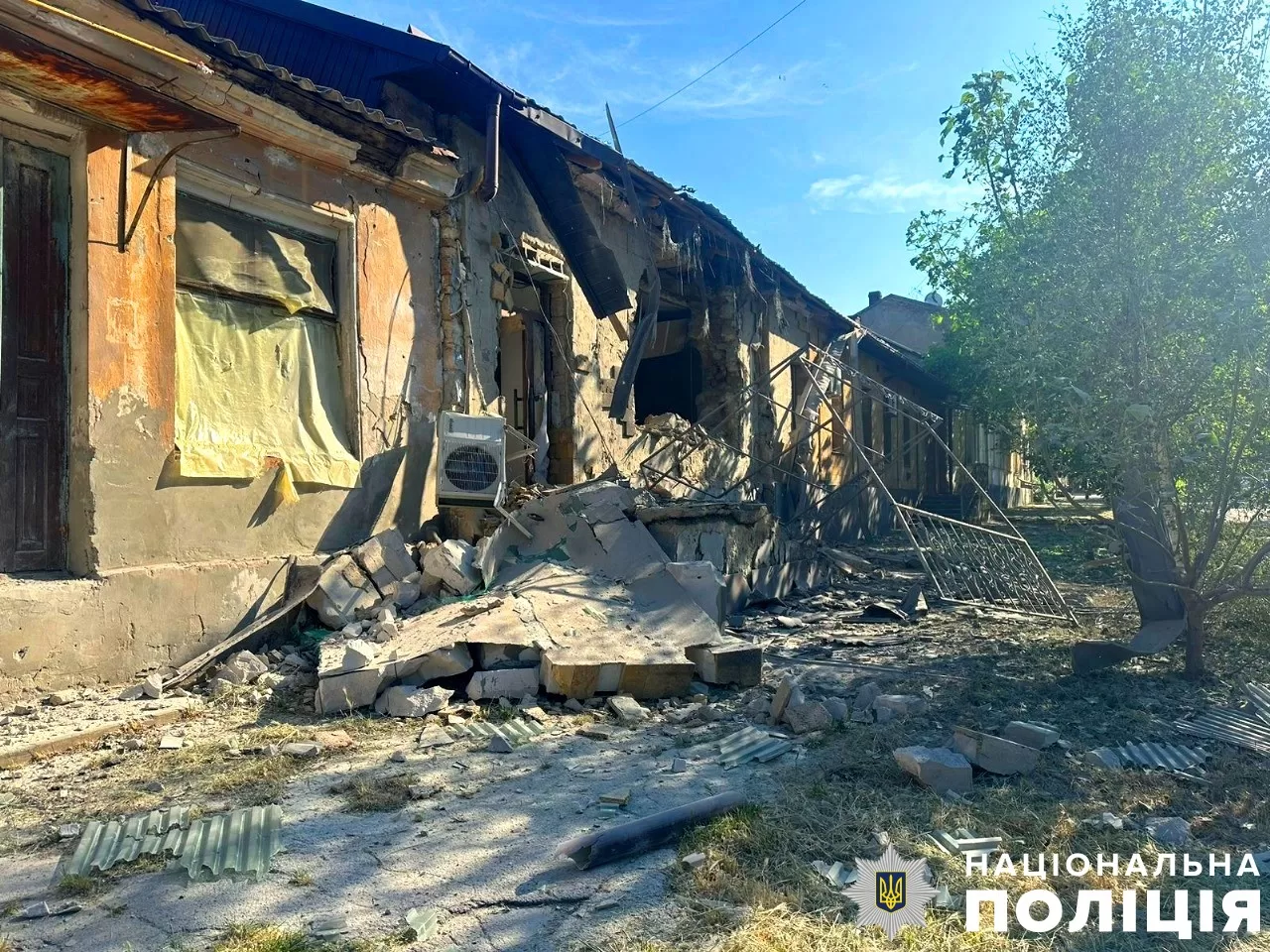Минулої доби через обстріли росіян на Херсонщині дві людини дістали поранення