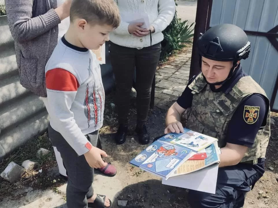 Для запобіганння загибелі людей на пожежах рятувальники спільно з Національною п