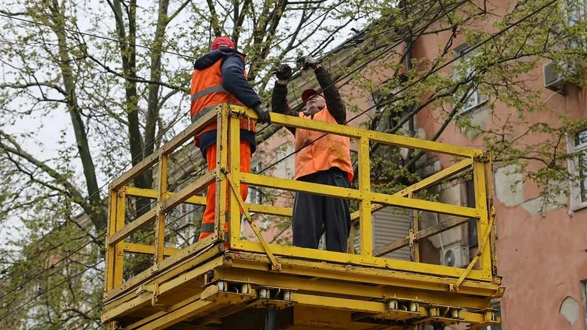 В Херсонській області без світла залишається понад тисяча абонентів 