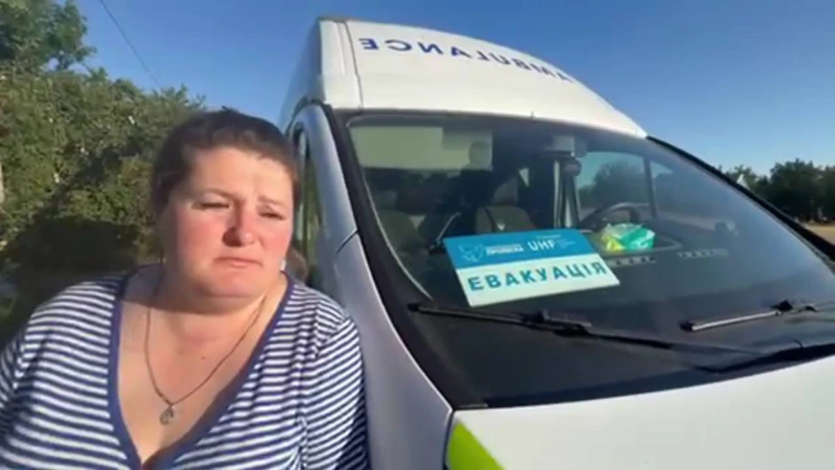 Благодійники евакуювали літню жінку з Берислава на Херсонщині 