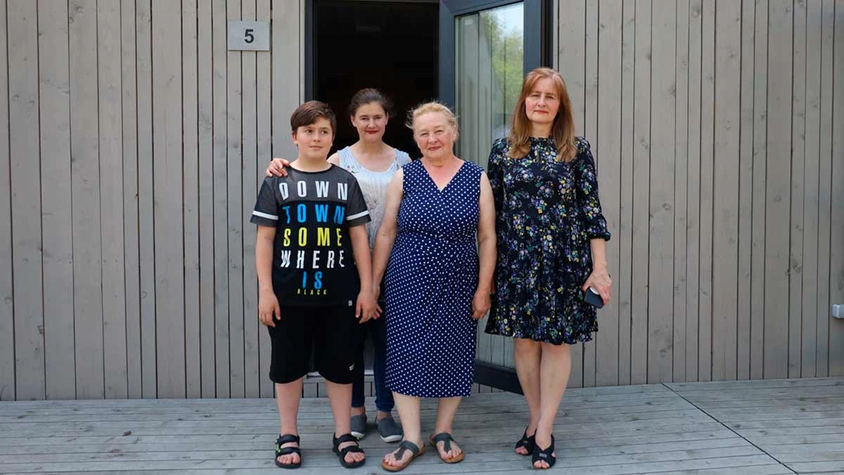 Вимушені переселенці з Херсонщини отримали модульне житло у Львівській області