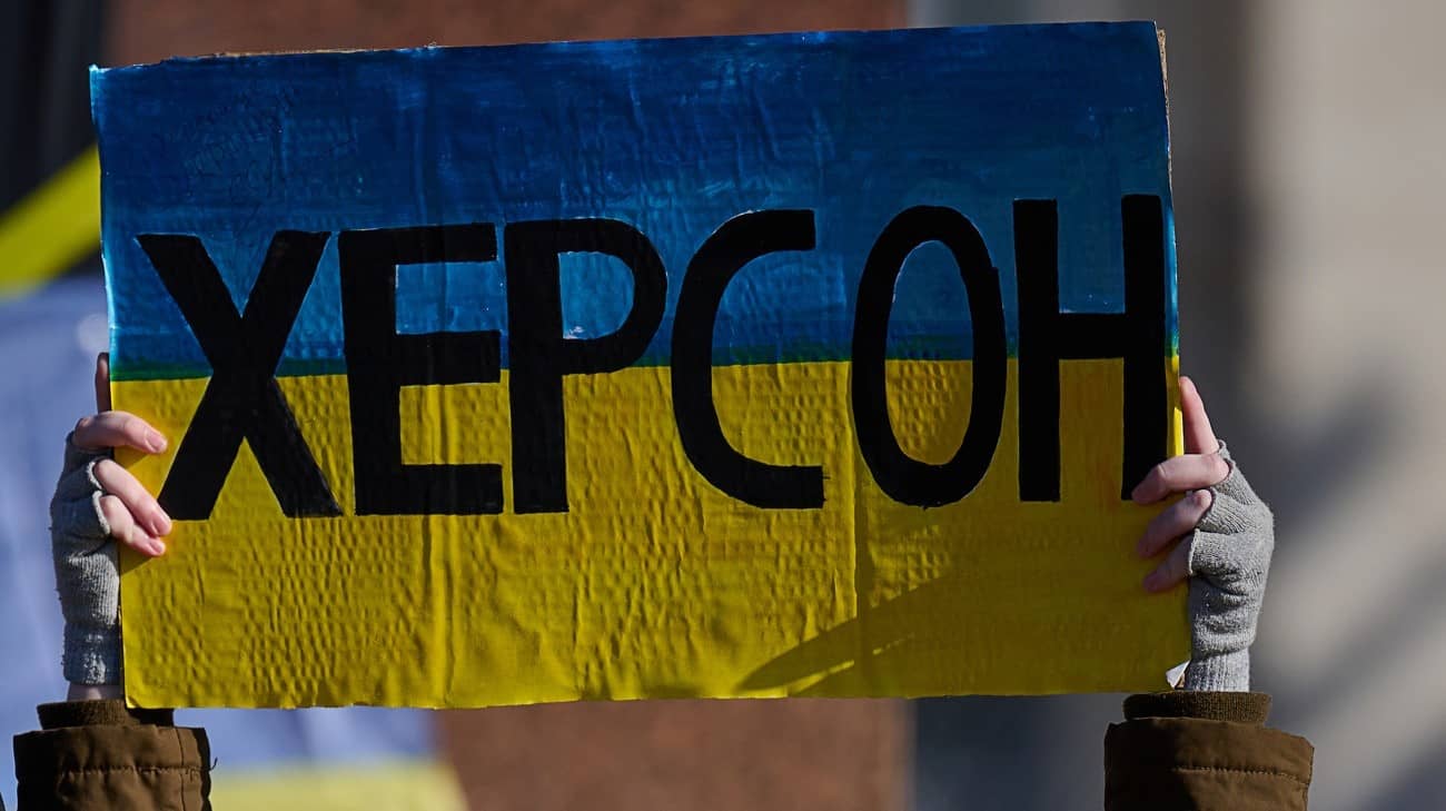 Атака російських дронів на Херсон: останні новини