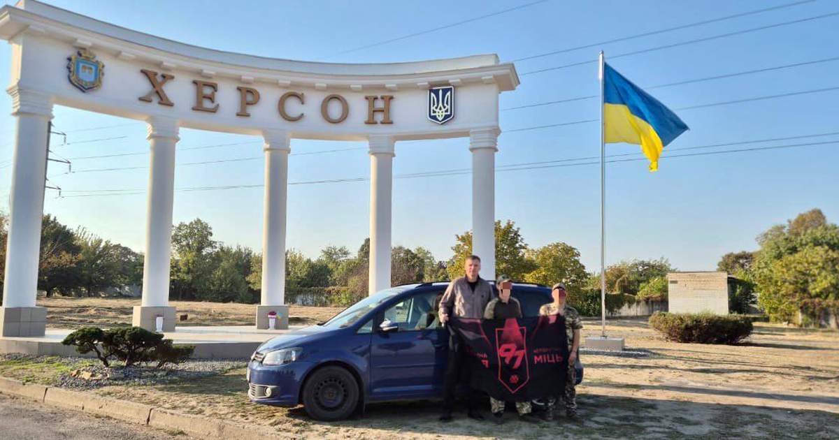 Благодійники з Литви подарували автомобіль захисникам Херсонщини